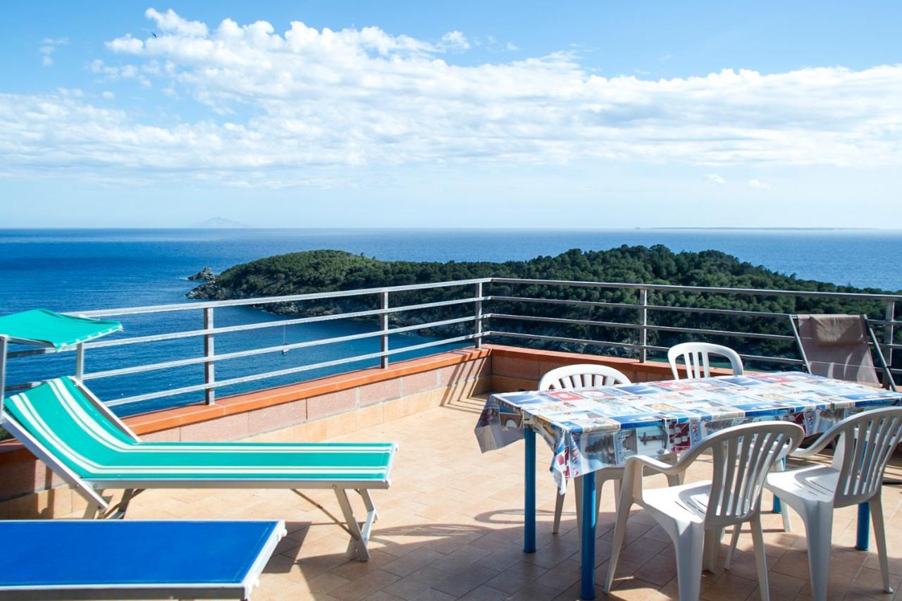 Villa La Terrazza Sul Mare - Goelba Fetovaia Exterior photo